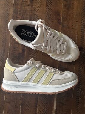 adidas Womens Run 70s 2.0 in Powder Yellow and White Shoes Sneakers Size 7